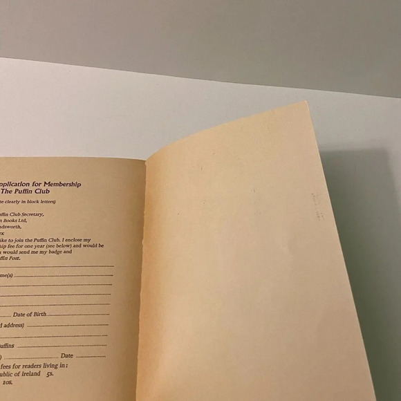 Vintage 1968 Paddington Abroad and 1969 Paddington at Work Young Puffin Books - Picture 15 of 16